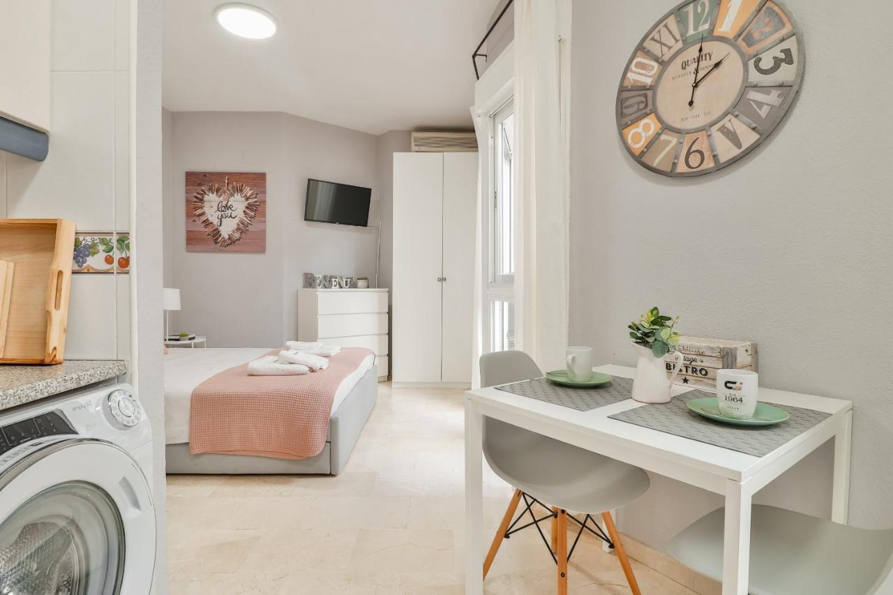 C14 - Nice Studio Close To Historical Center Malaga Exterior photo